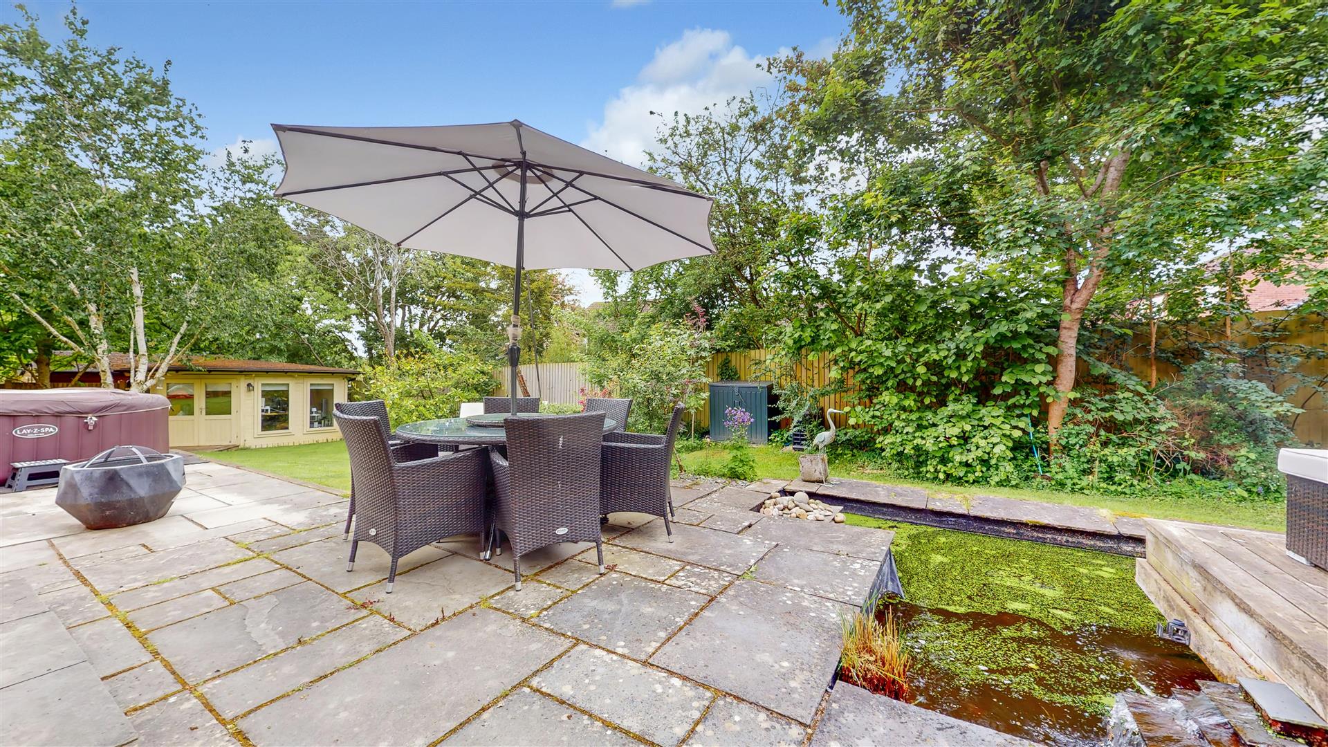 Chatsworth, Great Holm, Milton Keynes